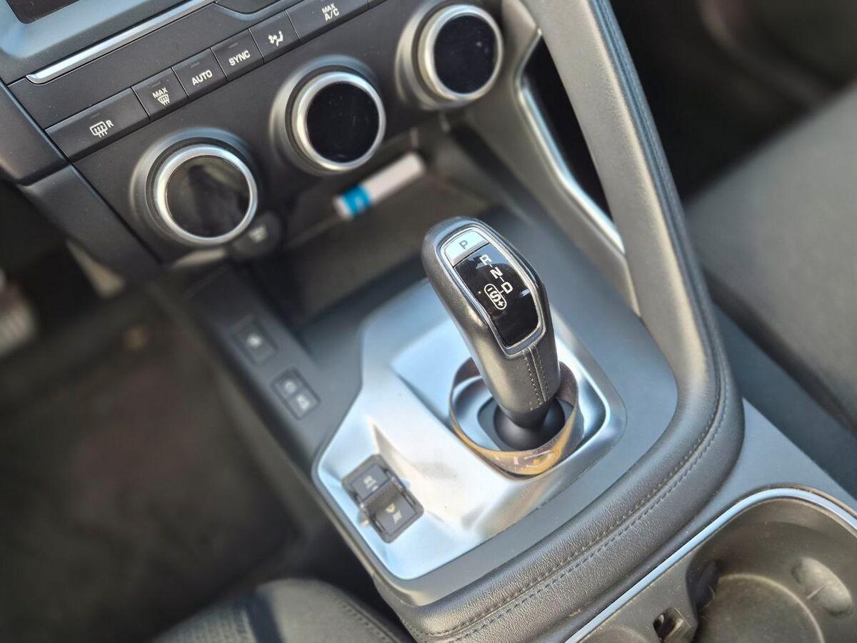 Jaguar E-Pace 2.0d i4 SE awd 150cv auto my19