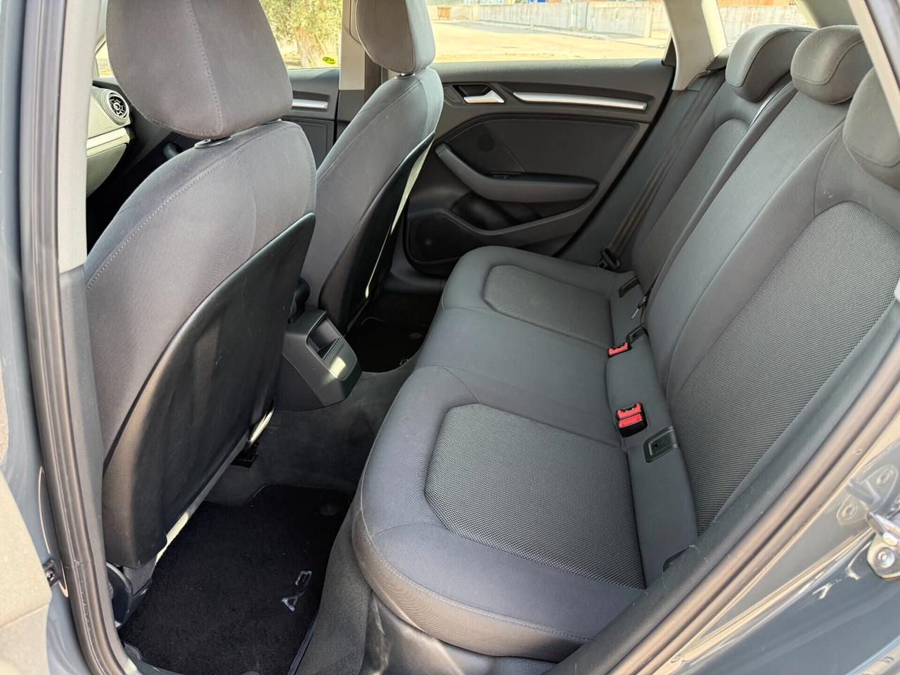 Audi A3 SPB 1.6 TDI 116 CV S tronic Sport
