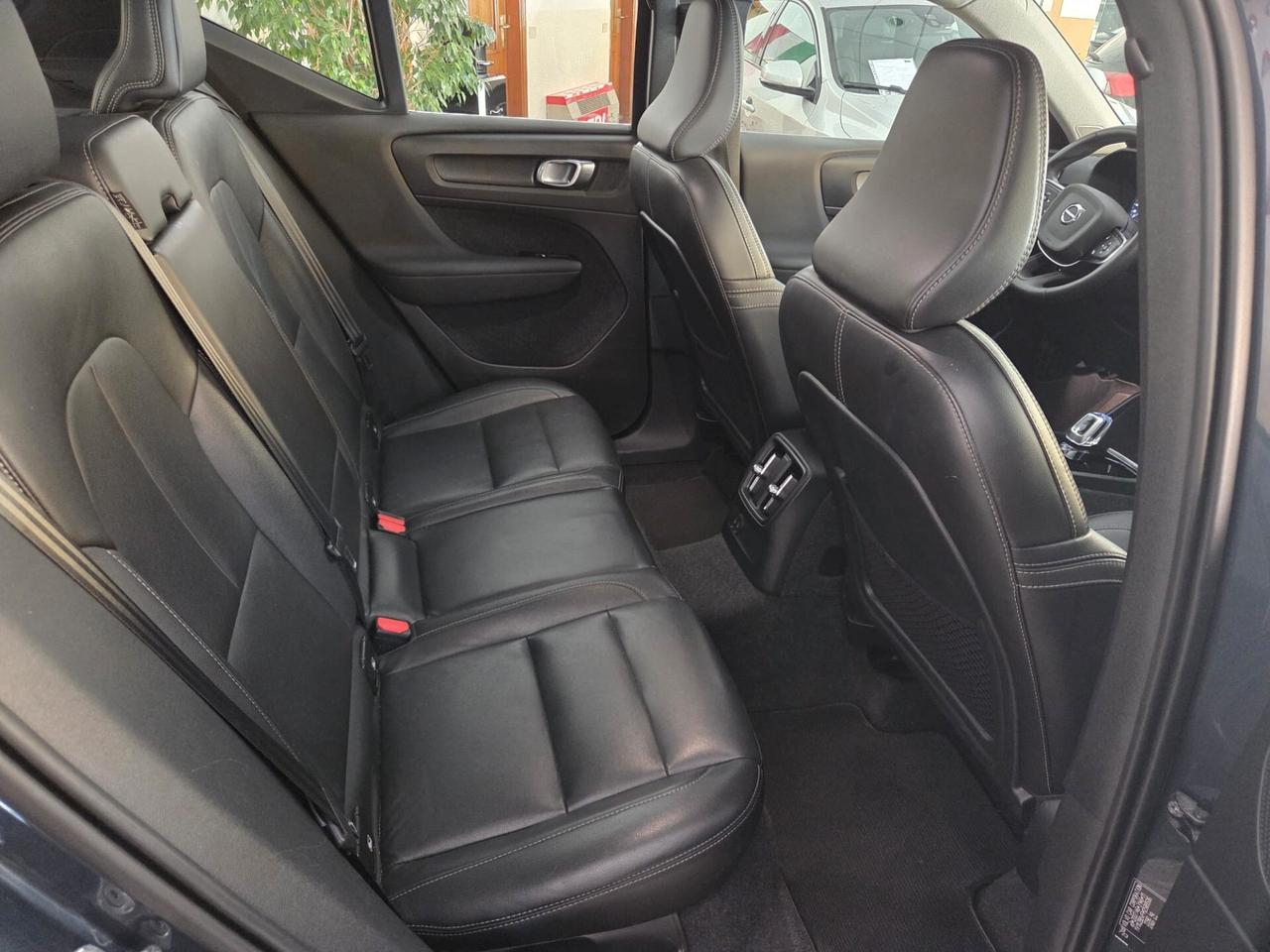 Volvo XC40 T5 Recharge Plug-in Hybrid R-design Aut.