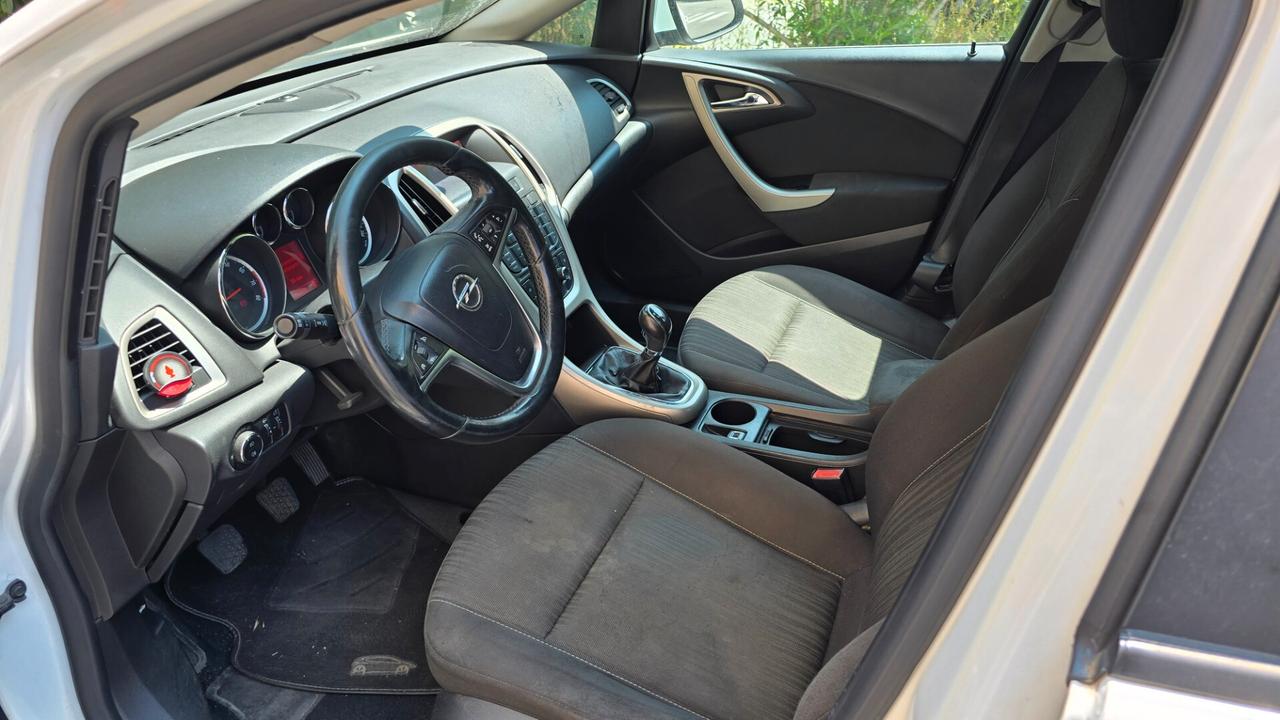 Opel Astra 1.4 100CV 5 porte Cosmo