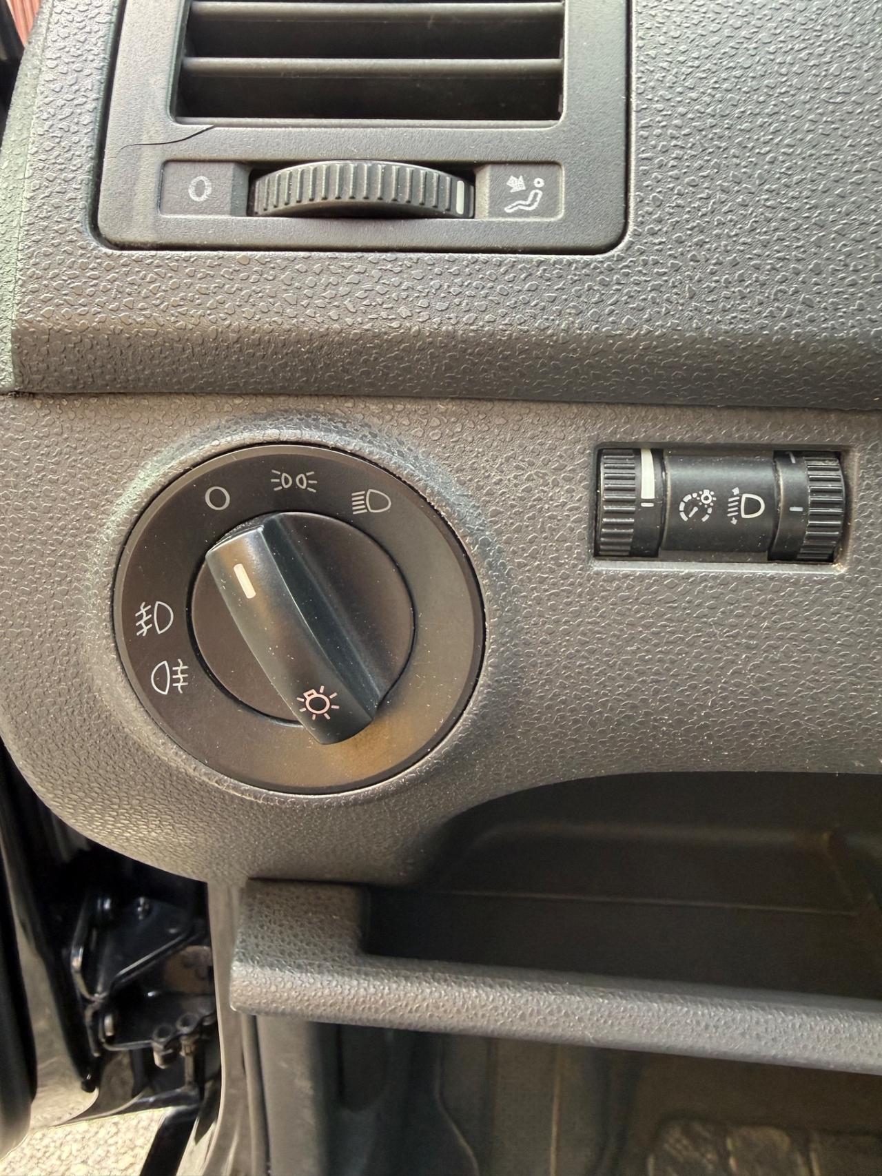 Volkswagen Polo 1.2/64CV 12V 5p. Comfortline