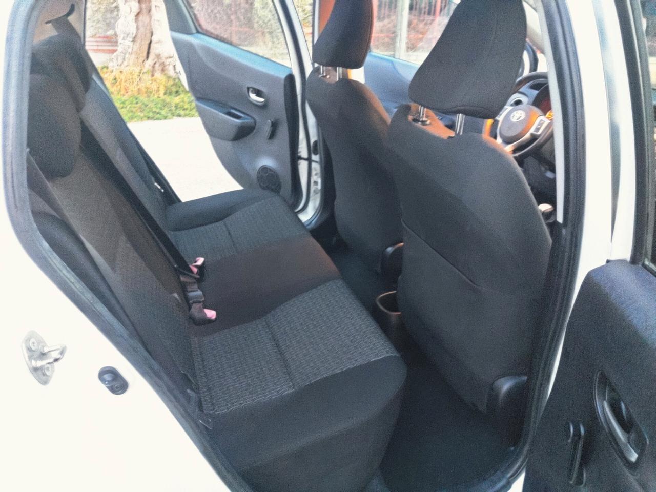 Toyota Yaris 1.0 5 porte Lounge