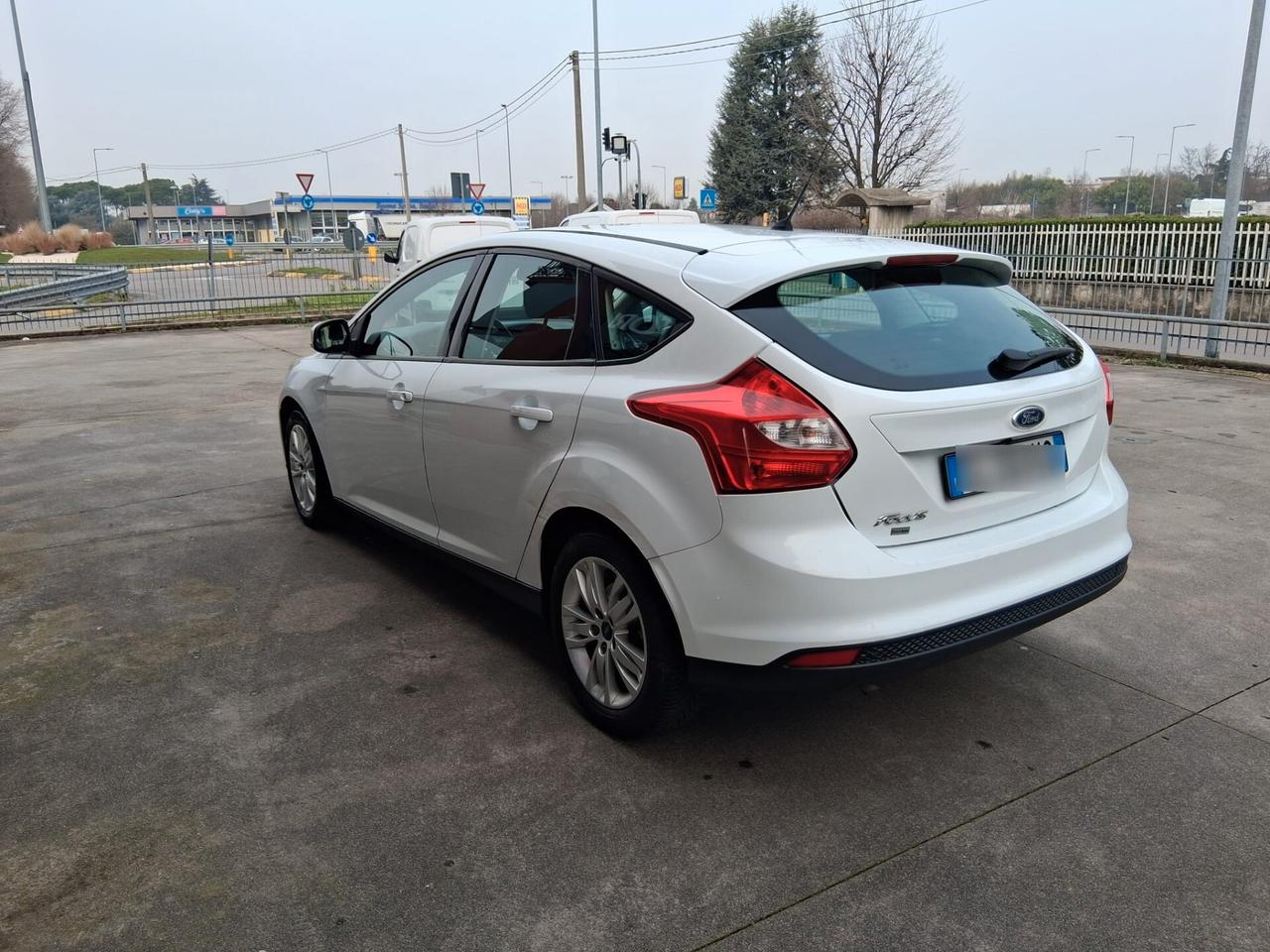 Ford Focus 1.6 105 CV