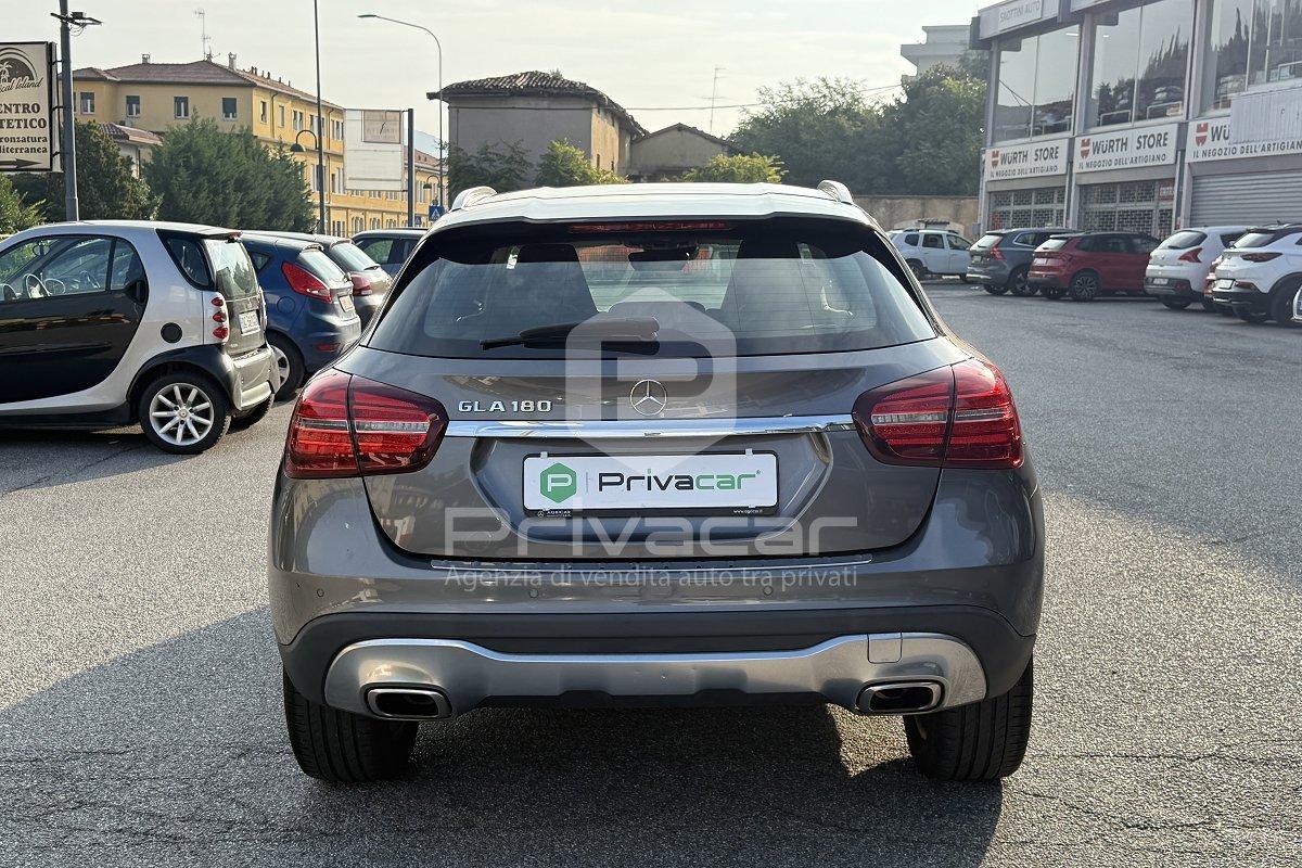 MERCEDES GLA 180 Sport