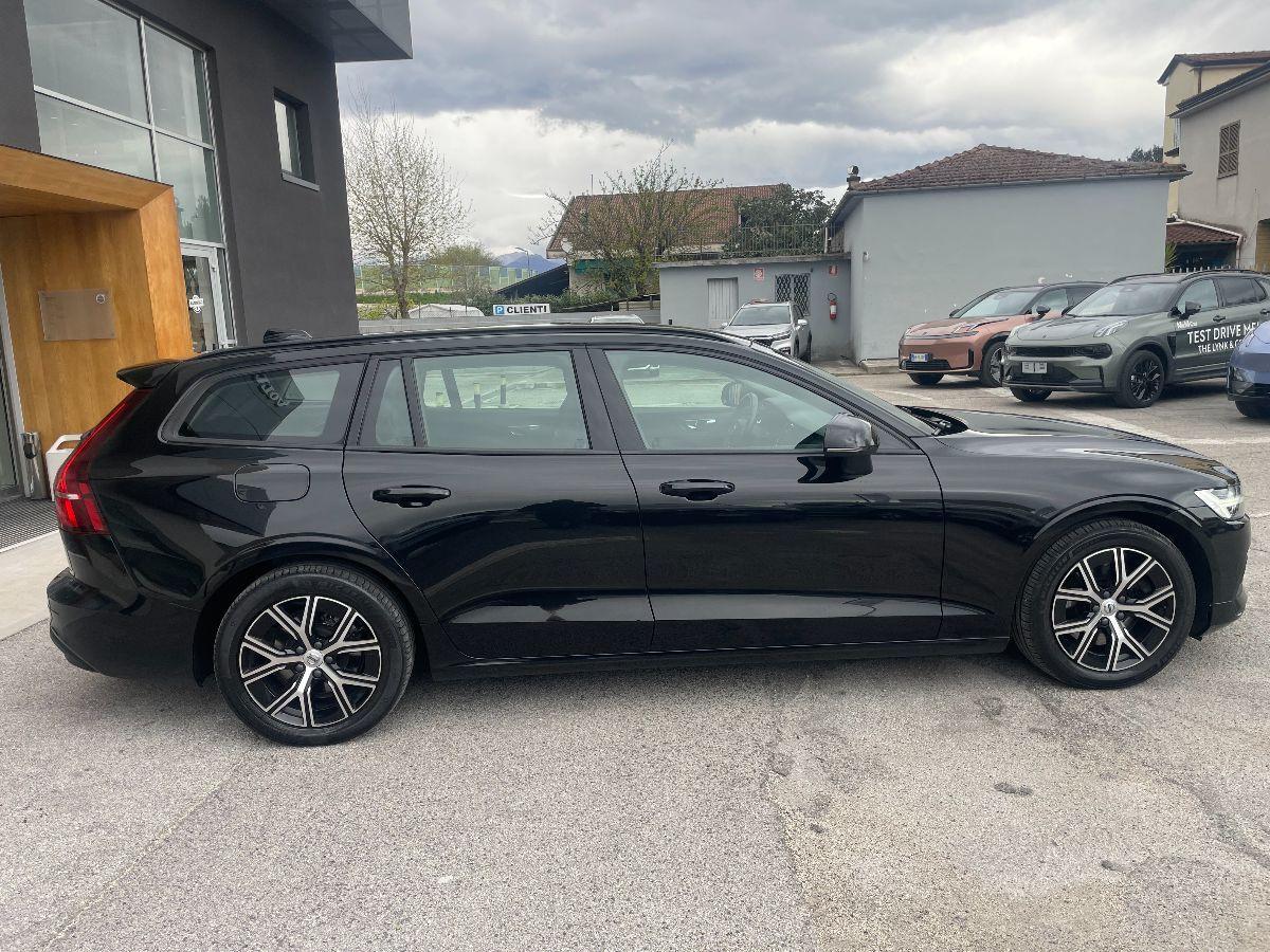 VOLVO - V60 - B3 aut. Essential