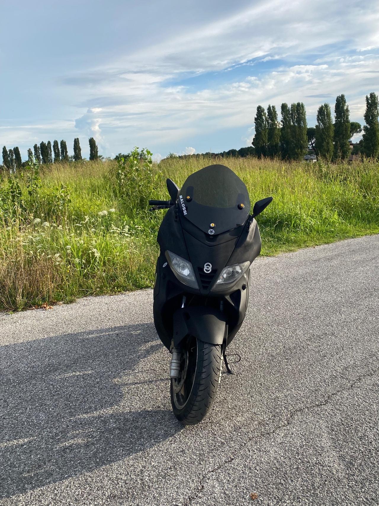 Gilera Nexus 500 Sport