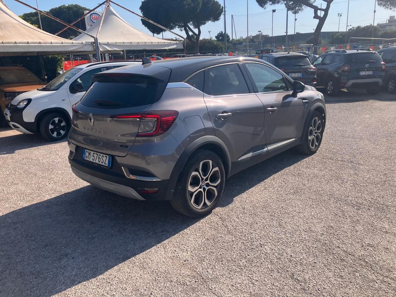 RENAULT CAPTUR 1.6 Hybrid 145cv Techno Fast Track