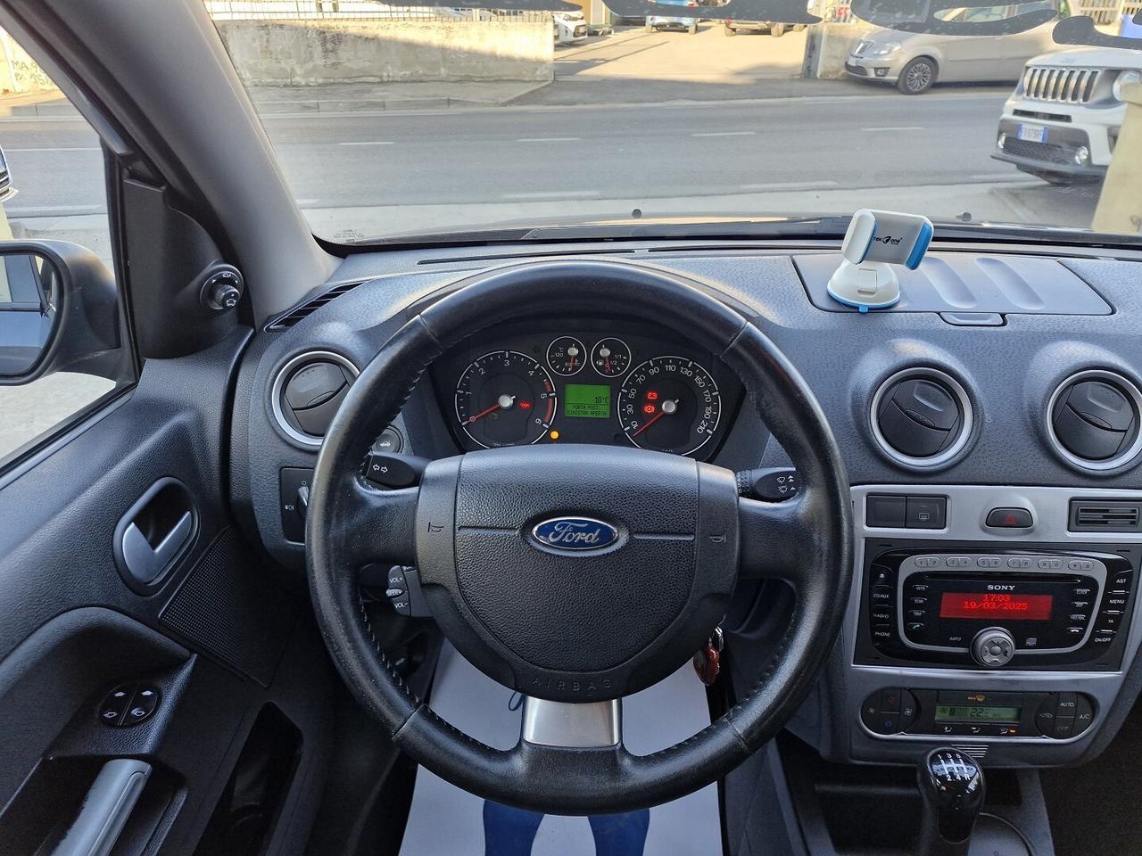 FORD FUSION 1.4 TDCi 5 PORTE TITANIUM ANNO 2009