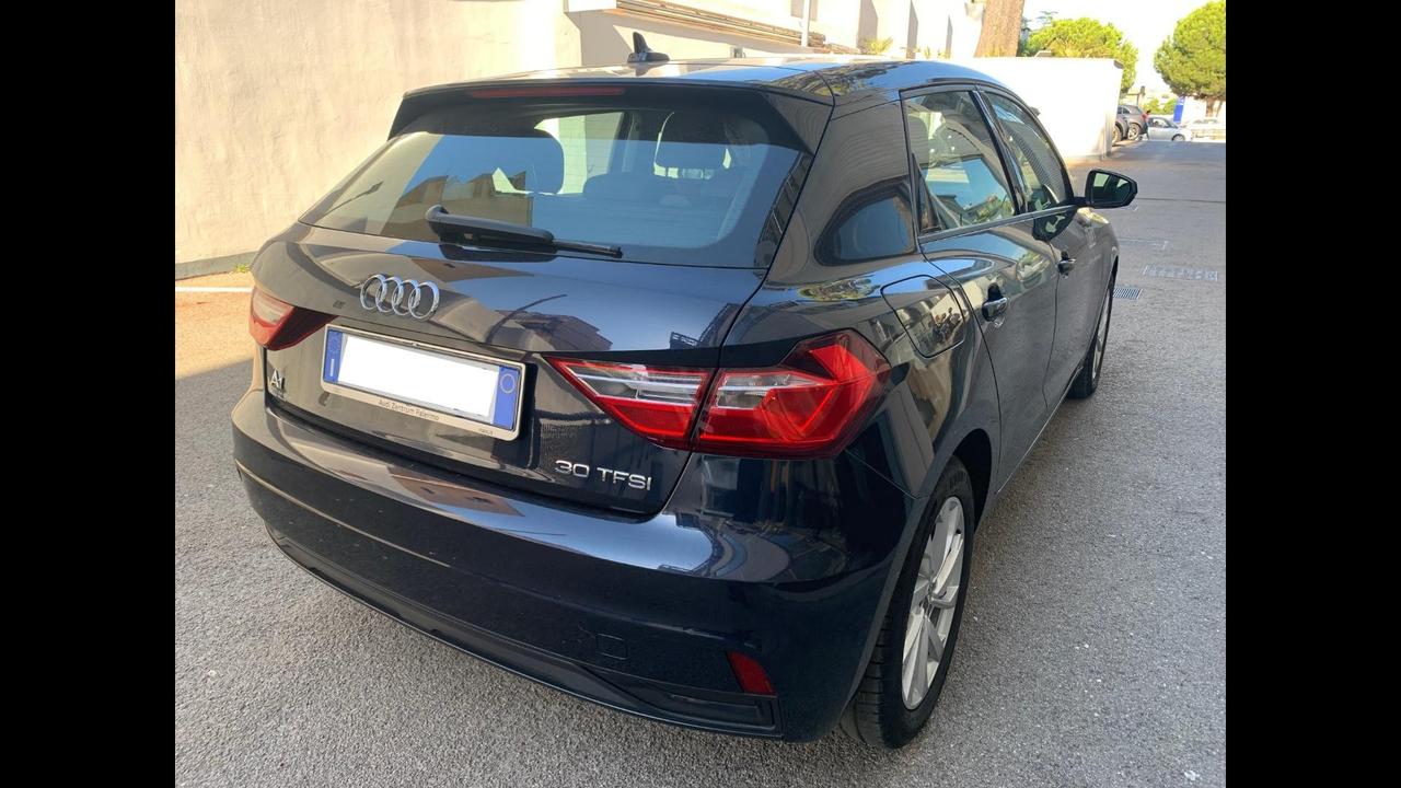 Audi A1 Sportback 1.0 L3 85/DS8DSG