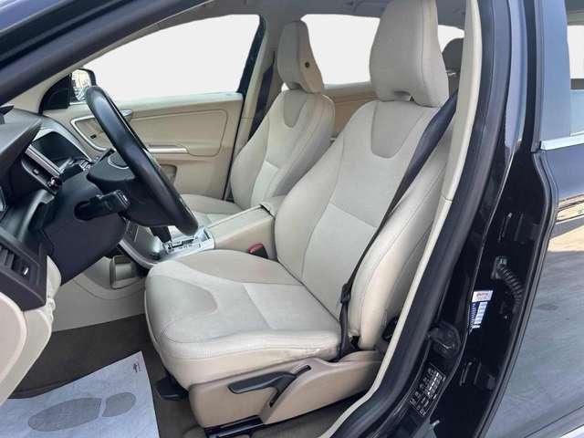 Volvo XC60 D5 AWD Geartronic Summum