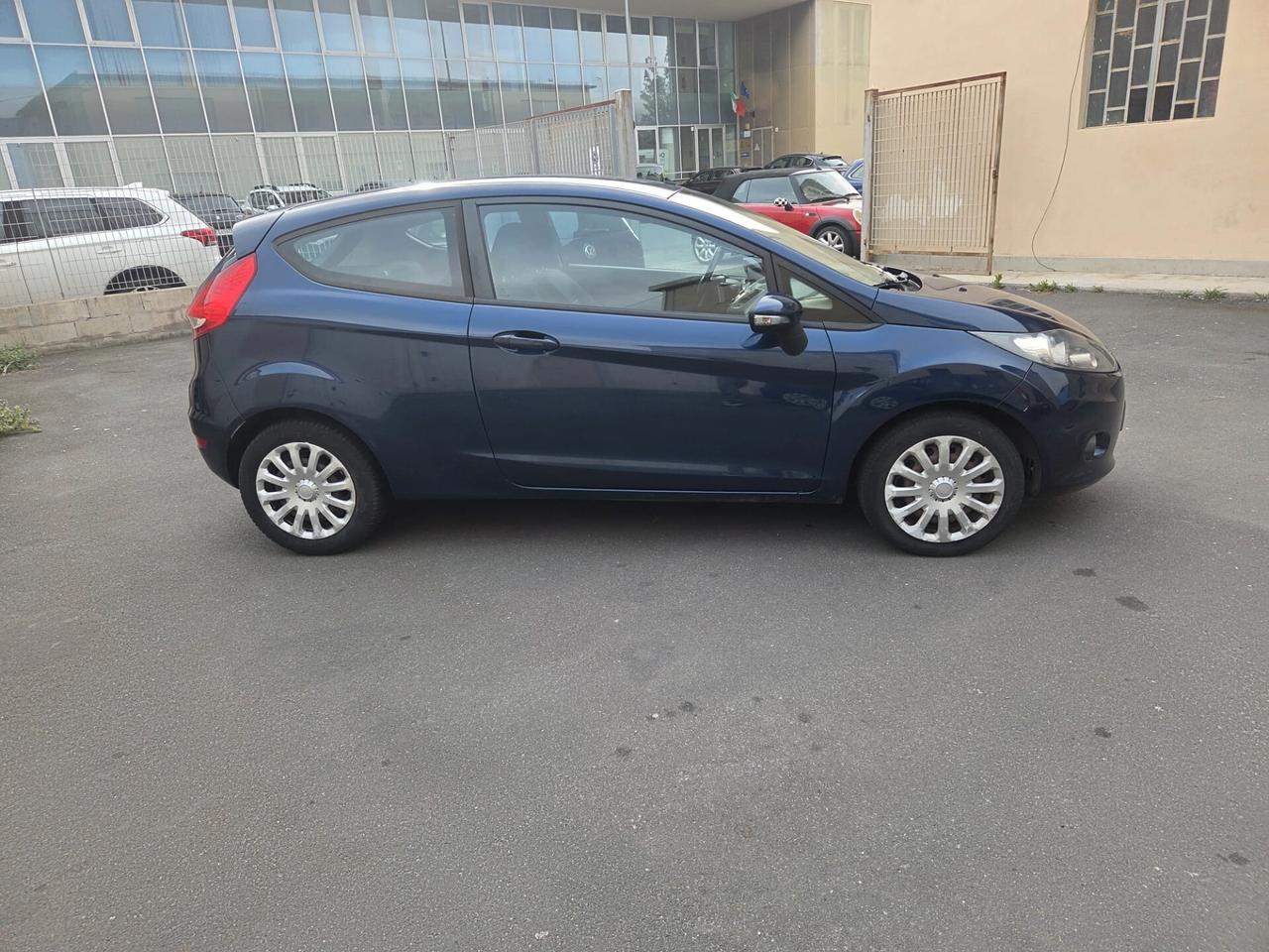 Ford Fiesta 1.4 TDCi 70CV 3 porte Titanium perfetta possibilita 12 mesi garanzia neopatentati ok