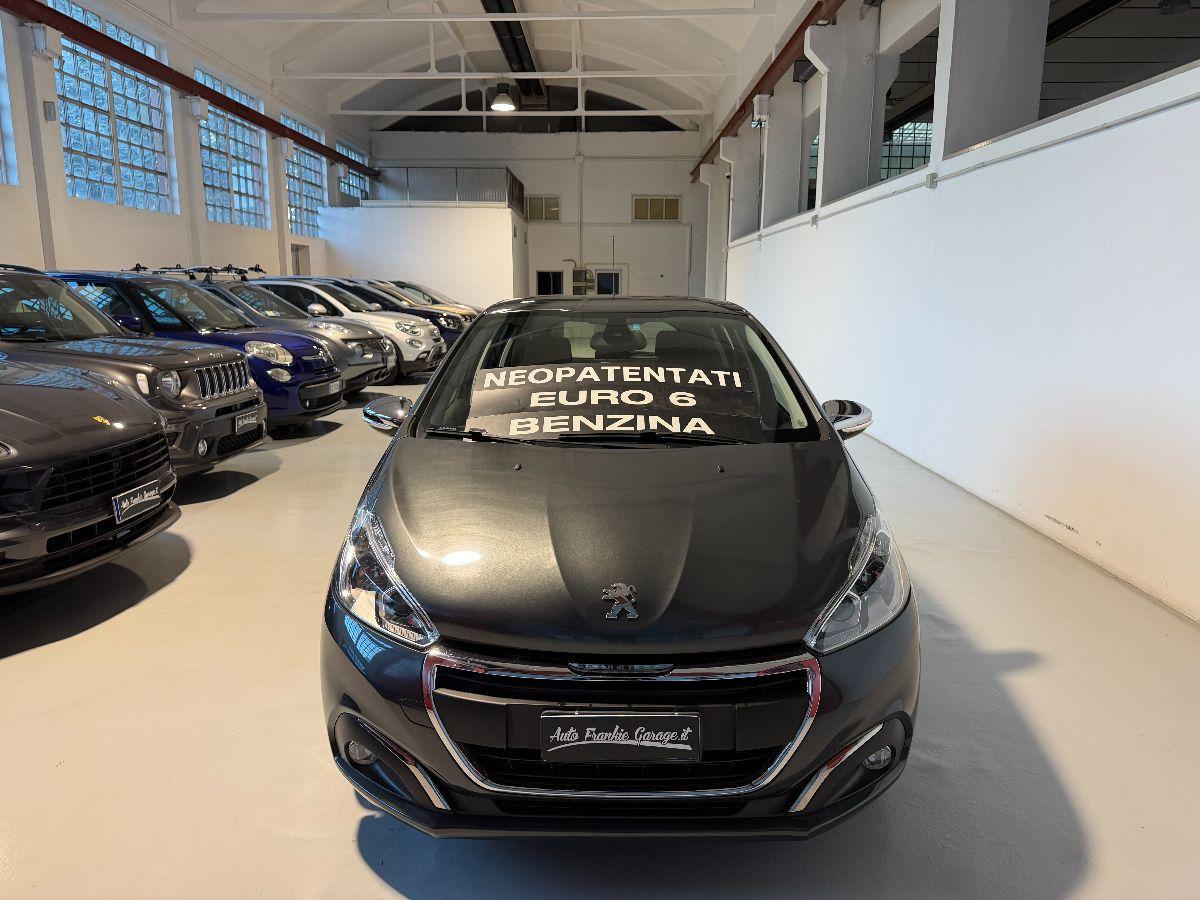 PEUGEOT - 208 - PureTech 82 5p. Allure