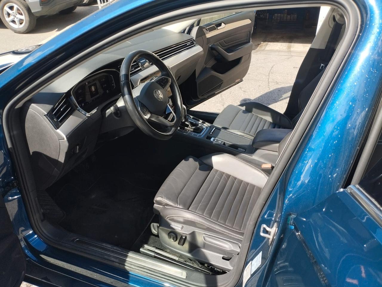 Volkswagen Passat Variant 2.0 TDI SCR 200 CV 4MOTION DSG Executive