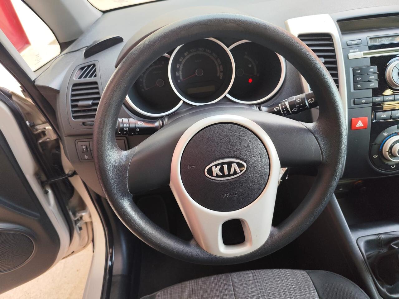 Kia Venga 1.4 BENZINA 90 cv * 108.000km*