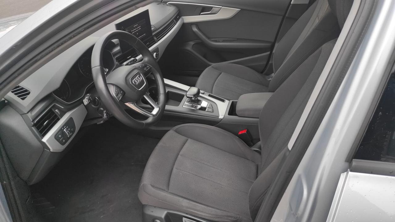 Audi A4 Avant 30 TDI/136 CV S tronic Business