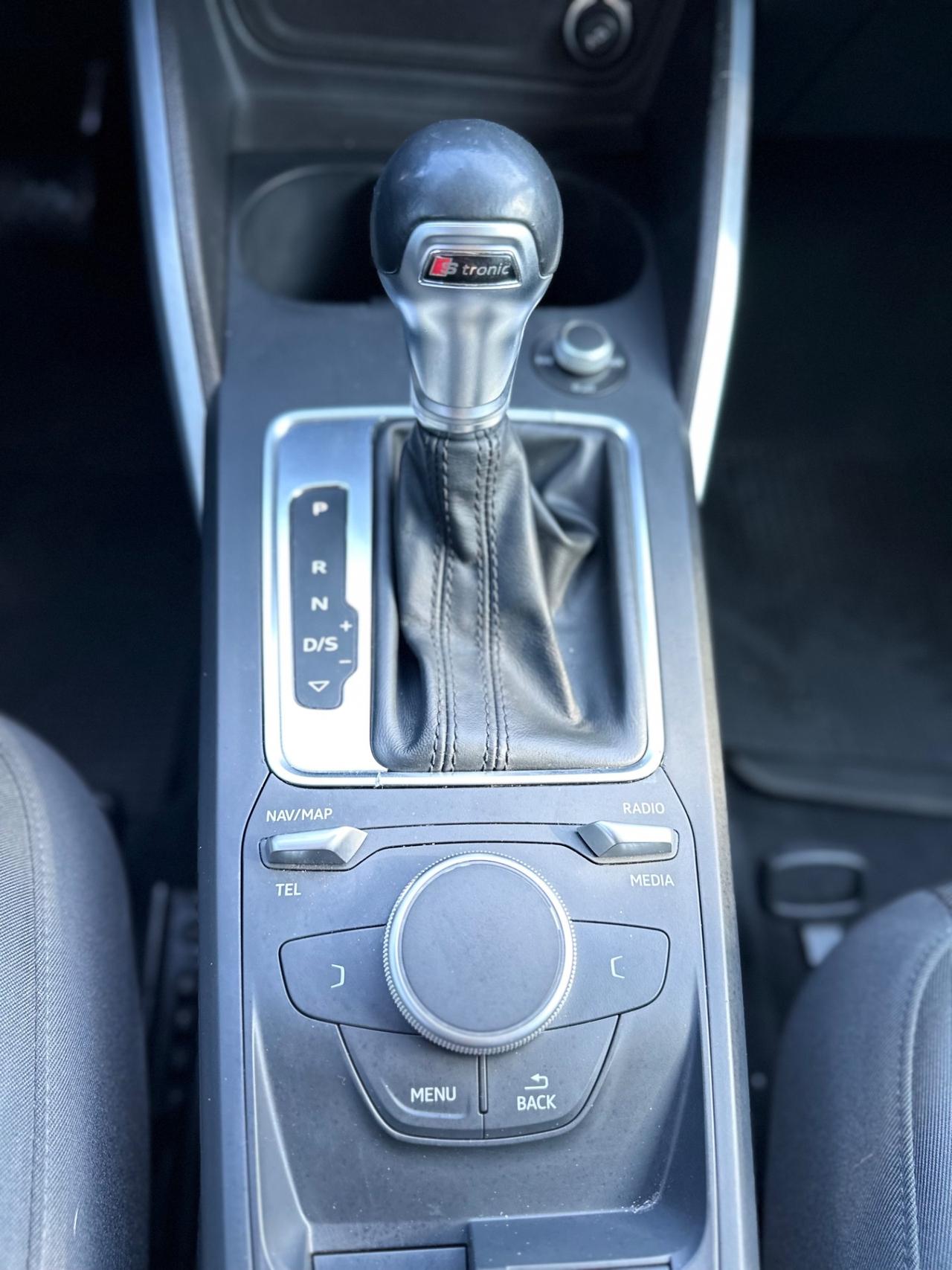 Audi Q2 30 TDI Business