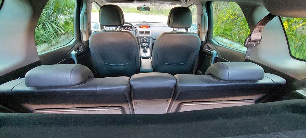 MERIVA 1,3 DIESEL 75 CV COSMO PELLE SEDILI RISCALDABILI SENSORI TELEFONOLEGA IMPECCABILE