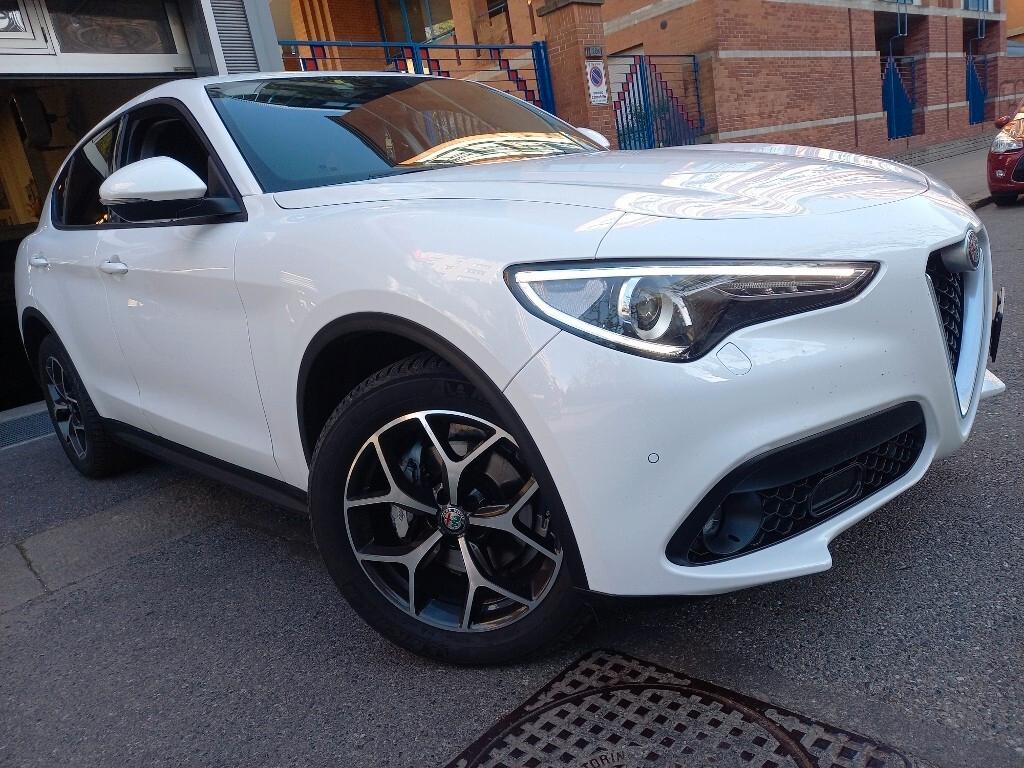 Alfa Romeo Stelvio 2.2 Turbodiesel 210 CV AT8 Q4 Executive