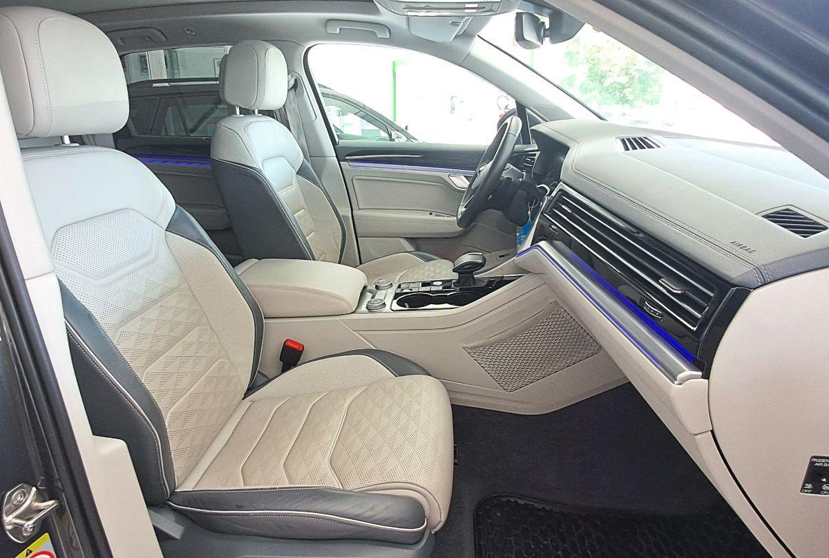 VOLKSWAGEN Touareg 3.0 TDI Advanced