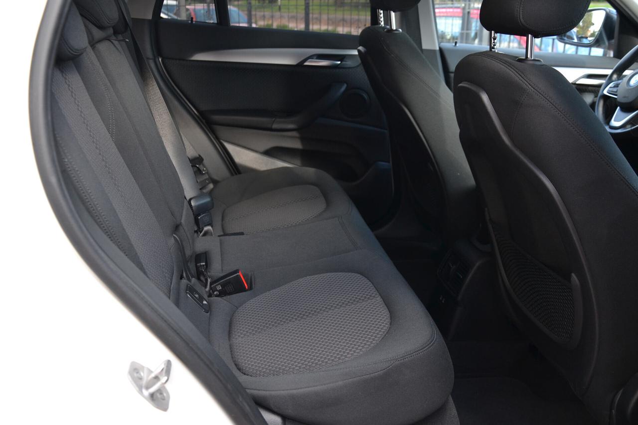 Bmw X1 25e X-DRIVE HYBRID PLUG-IN NAVI+FULL LED+RCAM+PDC+