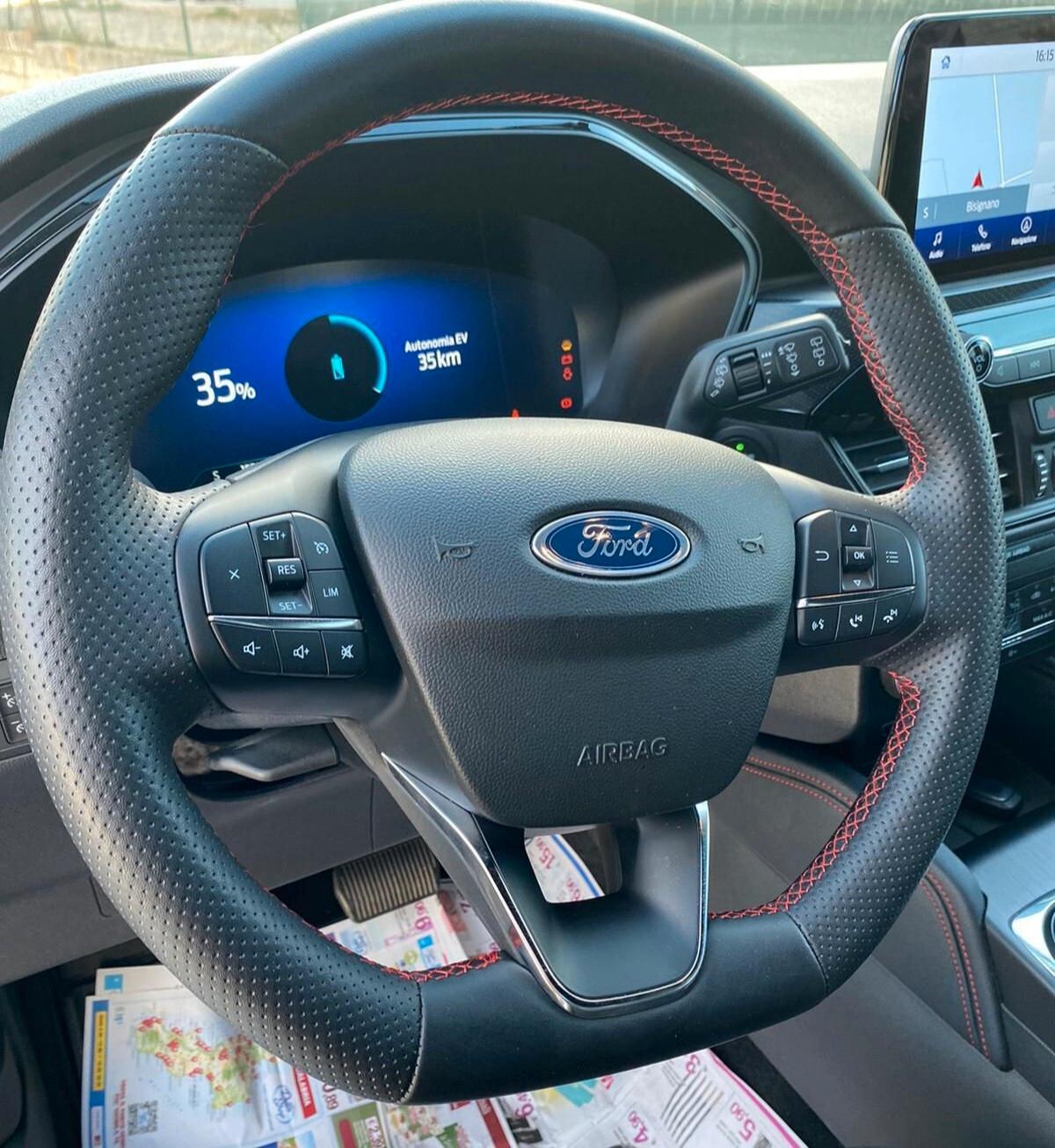 Ford Kuga St line