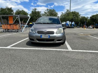 Toyota Yaris 1.0i 16V cat 5 porte