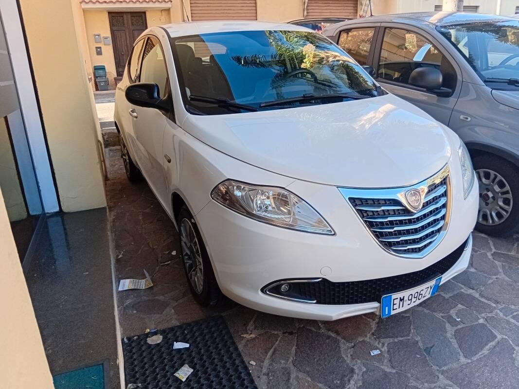 Lancia Ypsilon 1.3 mjt Silver s&s 95cv