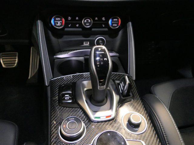 ALFA ROMEO Stelvio 2.9 Bi-Turbo V6 510 CV QV CARBO-AKRAPOVIC