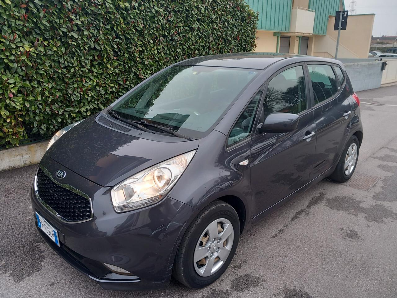 Kia Venga 1.4 EcoGPL Active neopatentati tua a € 169 mese