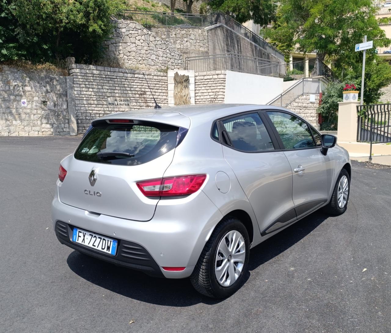 Renault Clio dCi 8V 75 CV 5 porte Moschino Zen