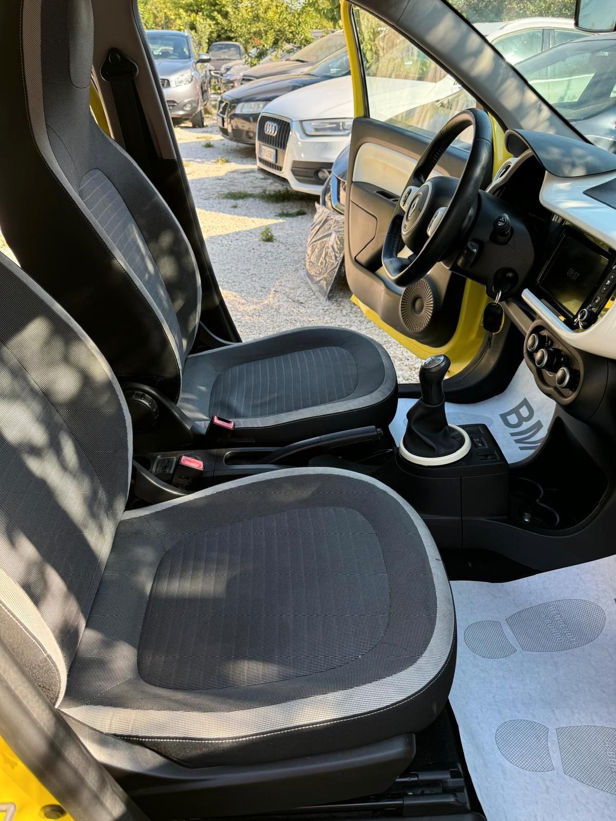 Renault Twingo SCe EDC Intens