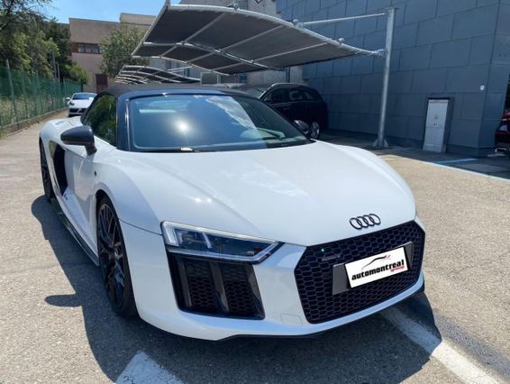 AUDI R8 Spyder 5.2 FSI quattro S tronic