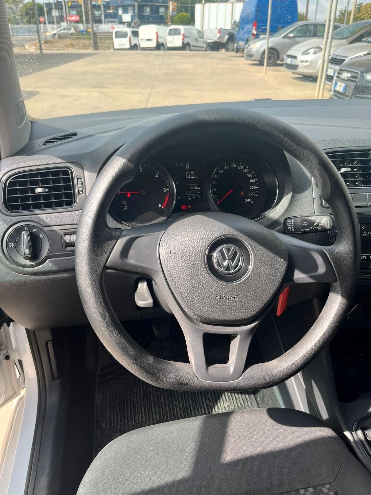 Volkswagen Polo 1.4 TDI BUSSINES 5° SERIE 5P
