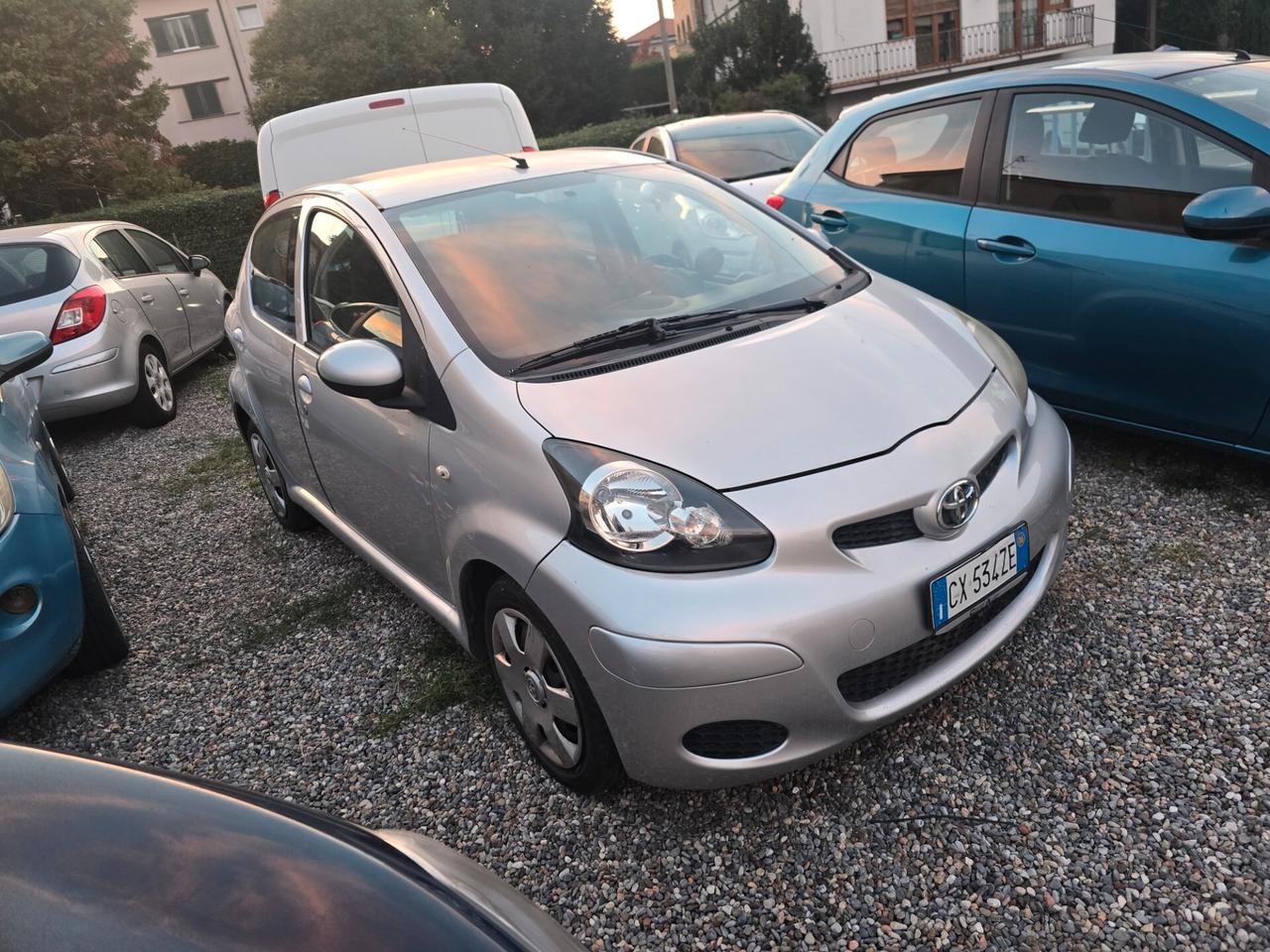 Toyota Aygo 1.0 12V VVT-i 5 porte Sol