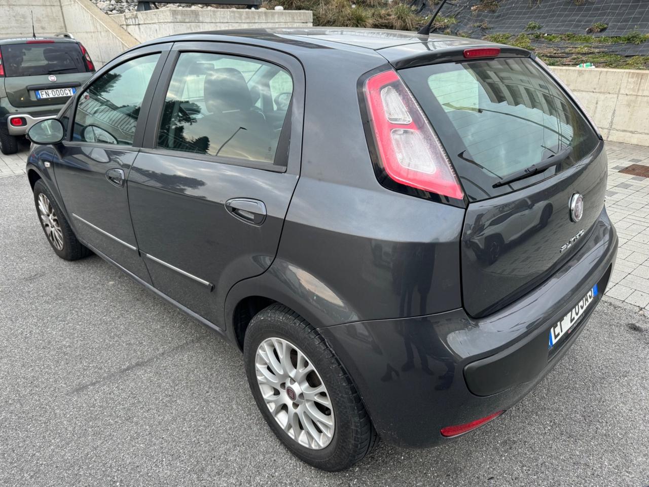 Fiat Punto 1.4 5 porte GPL NEOPATENTATI