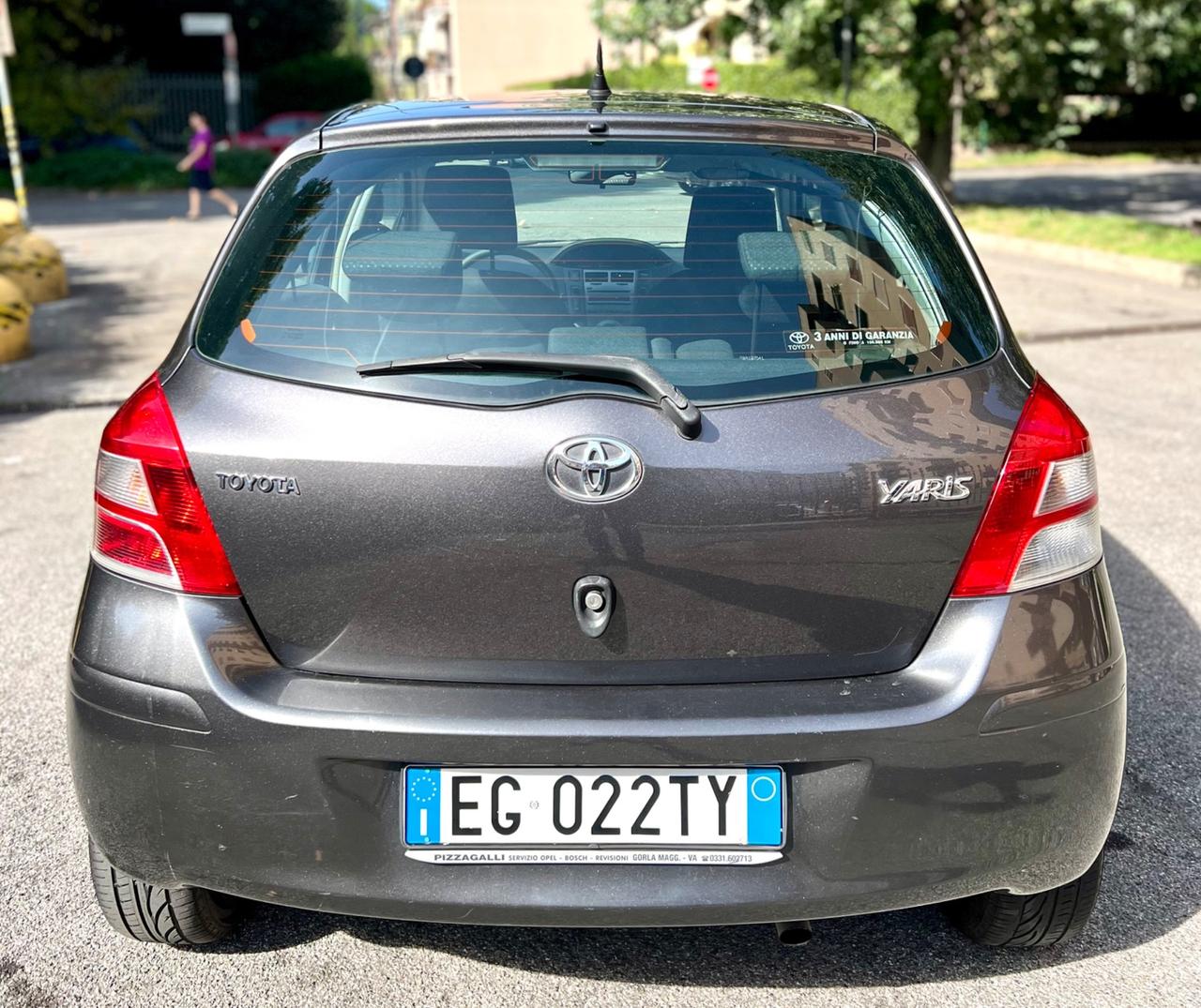 Toyota Yaris 1.3 benzina €5 CAMBIO AUTOMATICO ok neopatentati