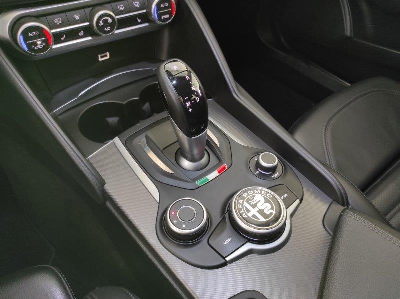 ALFA ROMEO Giulia (2016) - Giulia 2.2 Turbodiesel 210 CV AT8 AWD Q4 Veloce