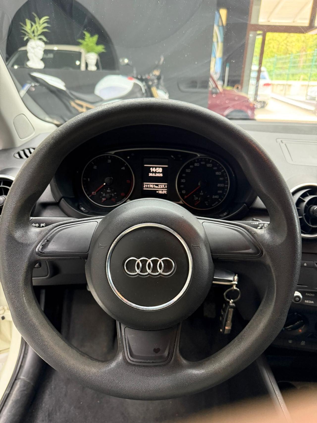 Audi A1 SPB 1.6 TDI 105 CV Attraction