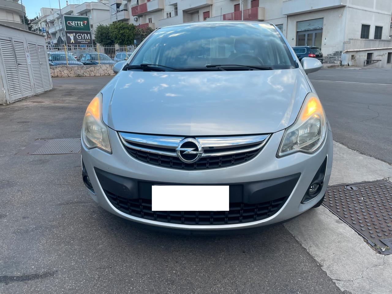 Opel Corsa 1.2 5 porte Cosmo