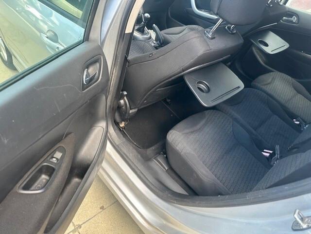 PEUGEOT 308 1,5 DIESEL