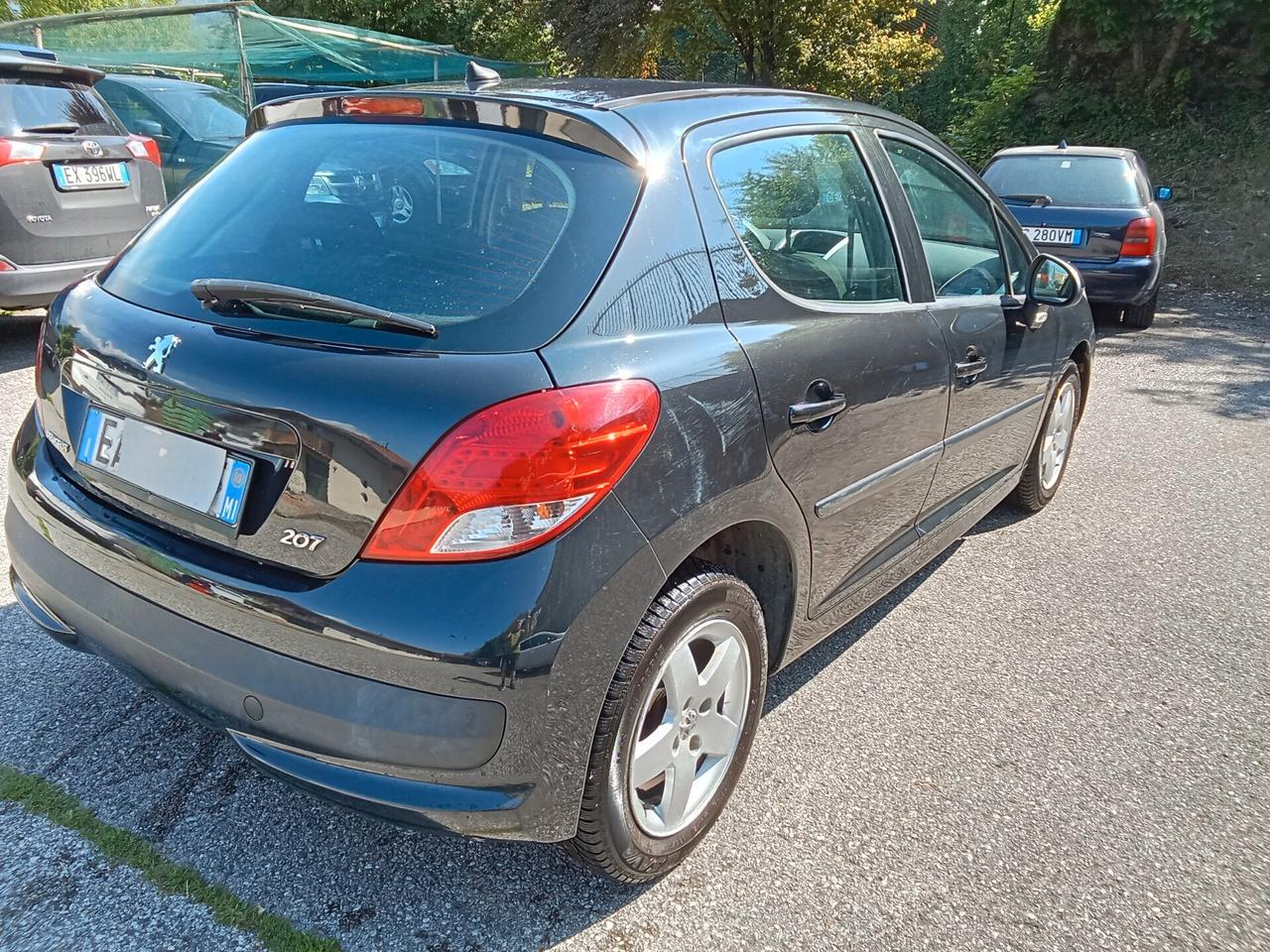 Peugeot 207 1.4 8V 75CV 5p. X Line