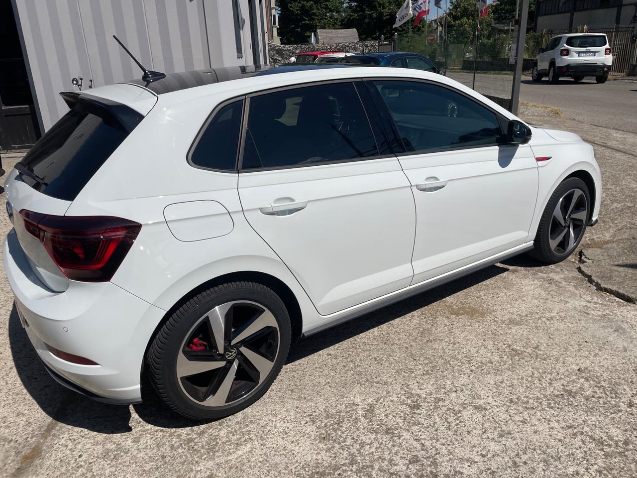 Volkswagen Polo 2.0 TSI DSG GTI