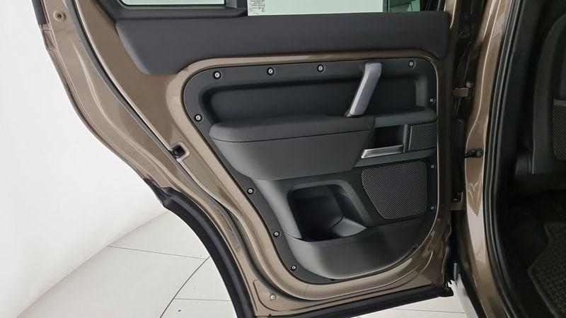 Land Rover Defender 110 3.0D I6 250 CV AWD Auto X-Dynamic SE