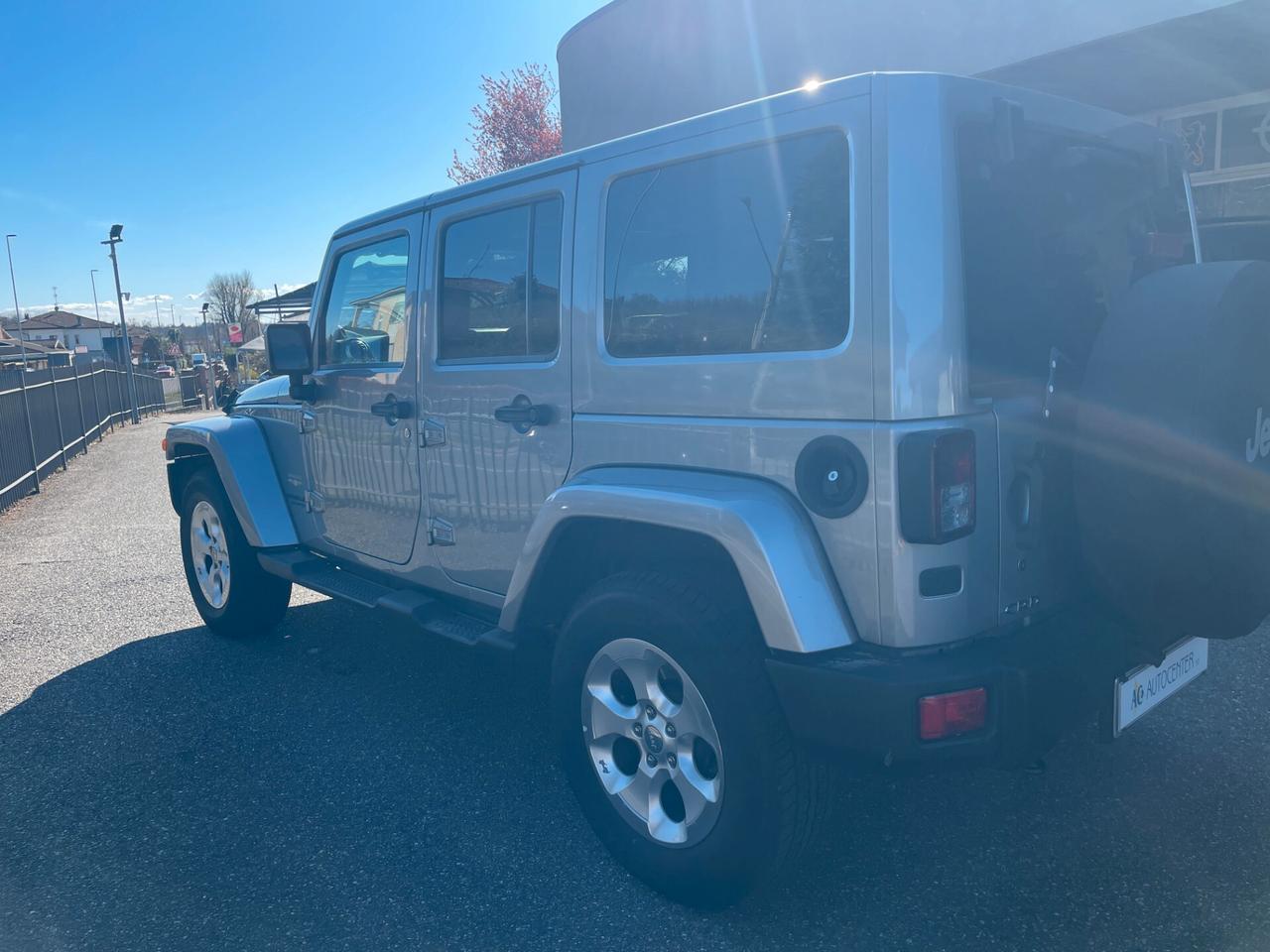 Jeep Wrangler Unlimited 2.8 CRD DPF Sahara Auto