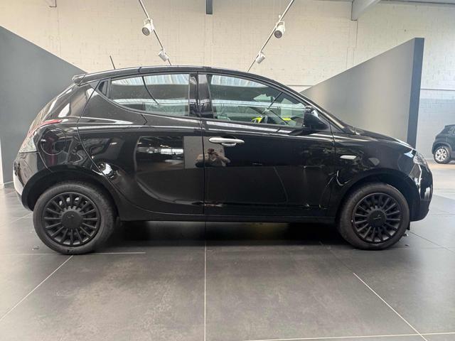 LANCIA Ypsilon 1.0 FireFly 5 porte S&S Hybrid Silver