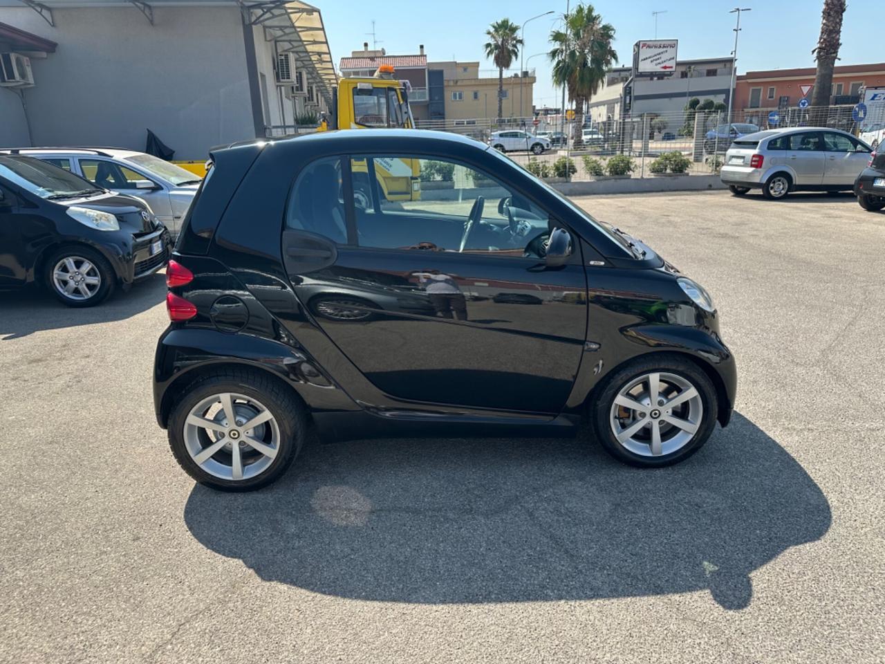 SMART CON POCHI KM PERFETTISSIMA