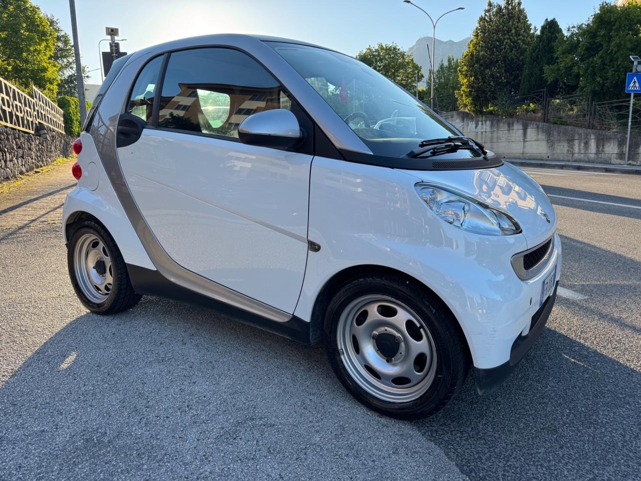 Smart ForTwo 1000 52 kW coupé pure