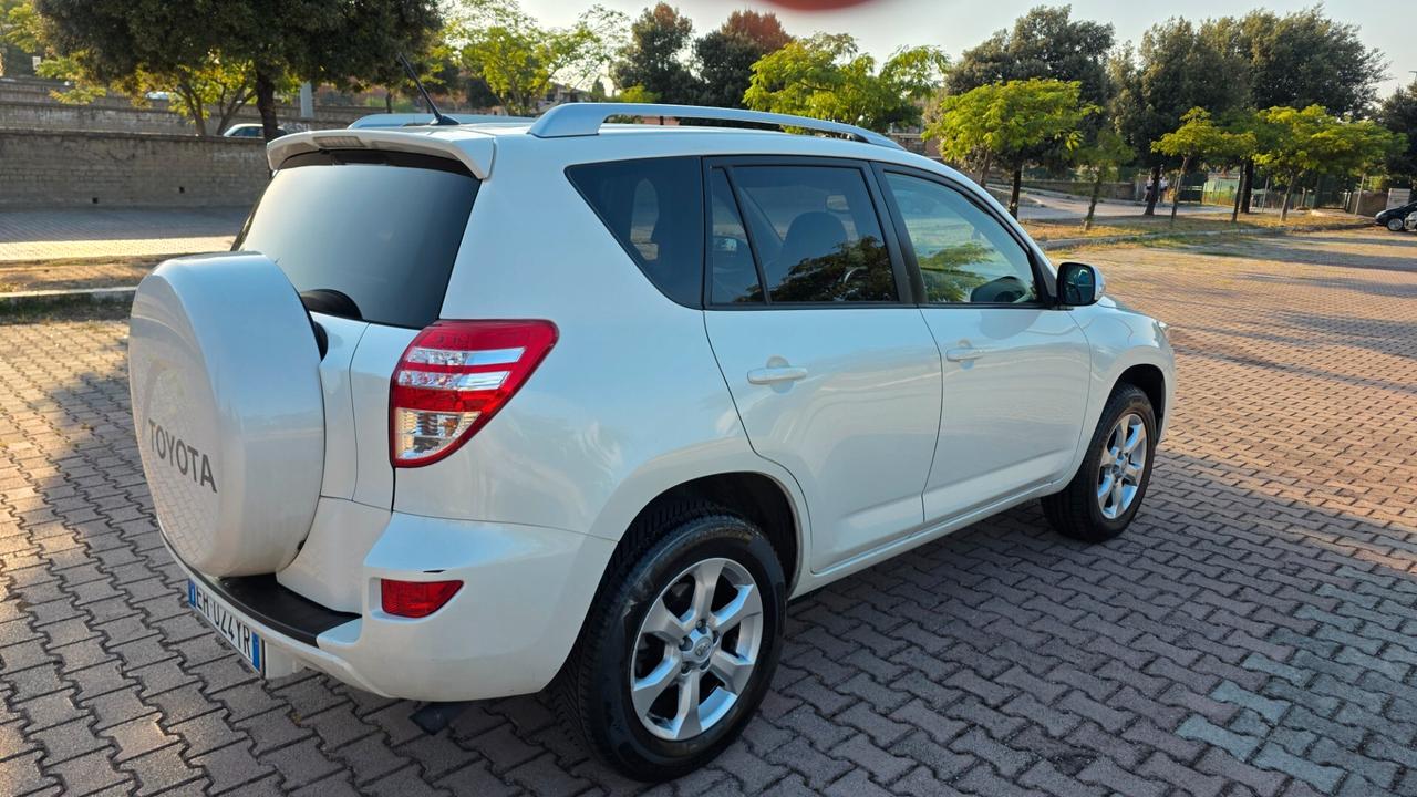 Toyota RAV 4 RAV4 Crossover 2.2 D-4D 150 CV DPF Exclusive