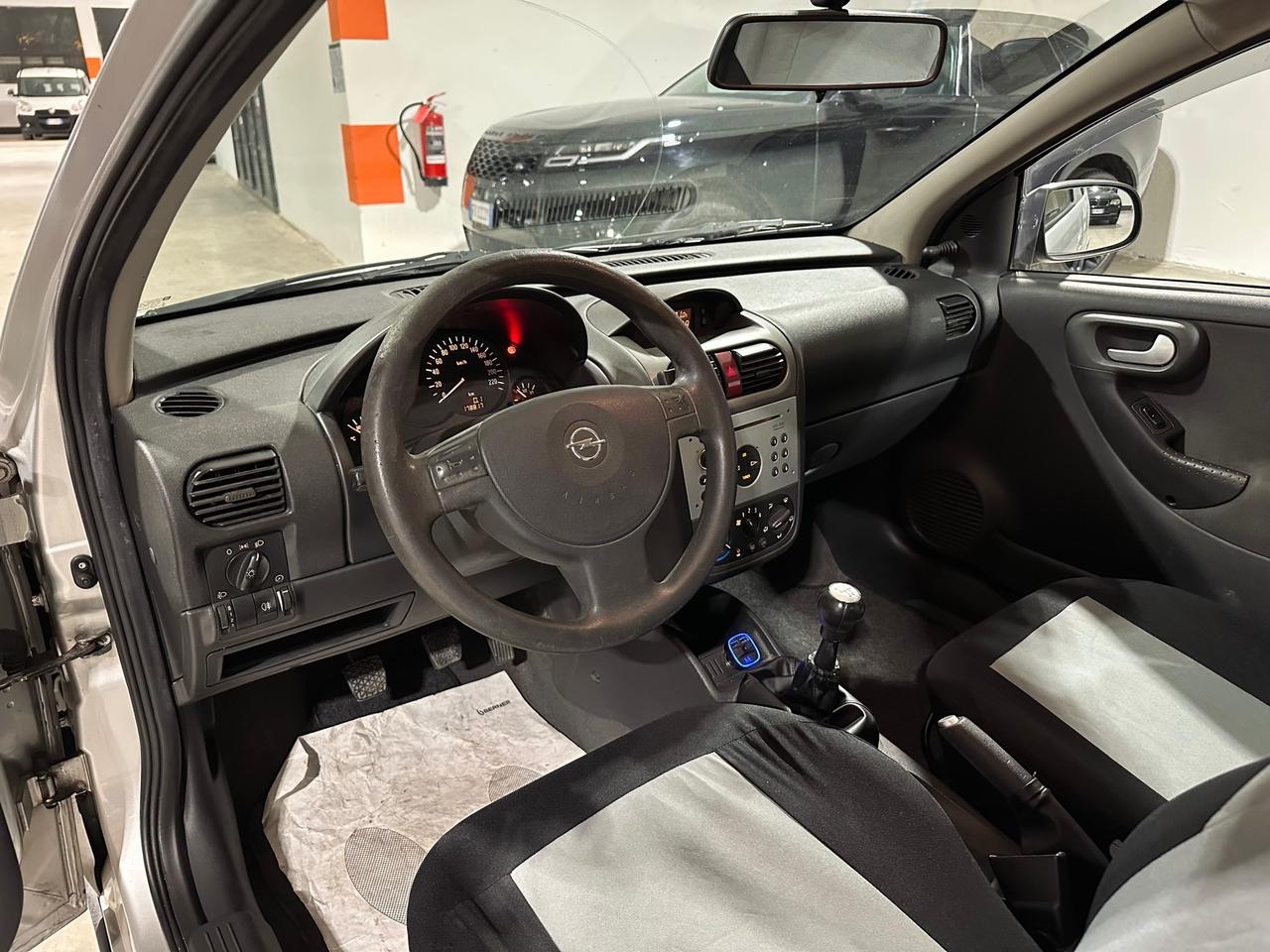 Opel Corsa 1.2i 16V cat 3 porte Club