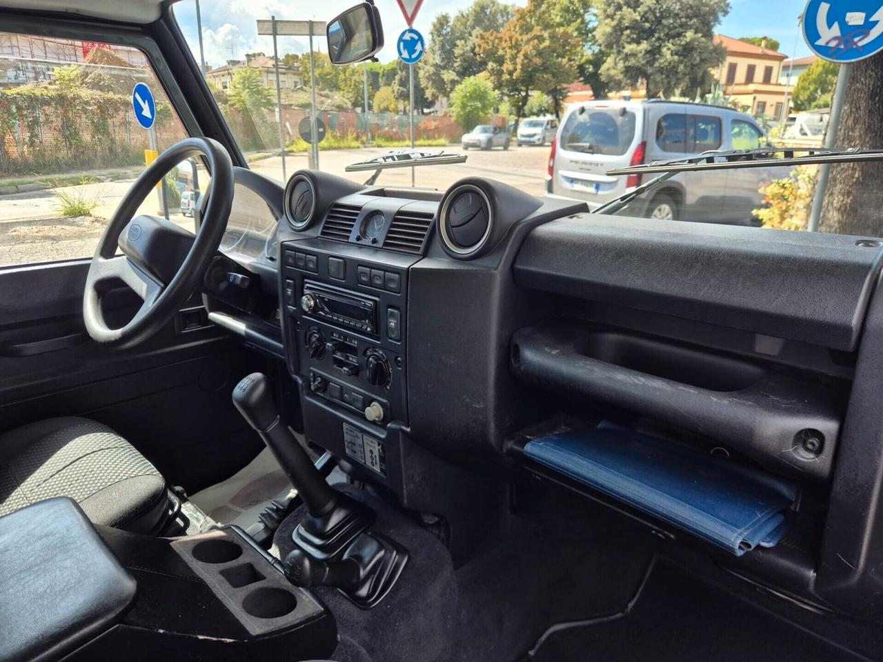 Land Rover Defender 90 2.4 TD4 Station Wagon S